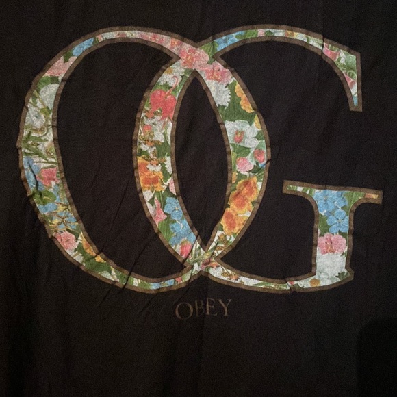 Obey tshirt - Picture 1 of 2
